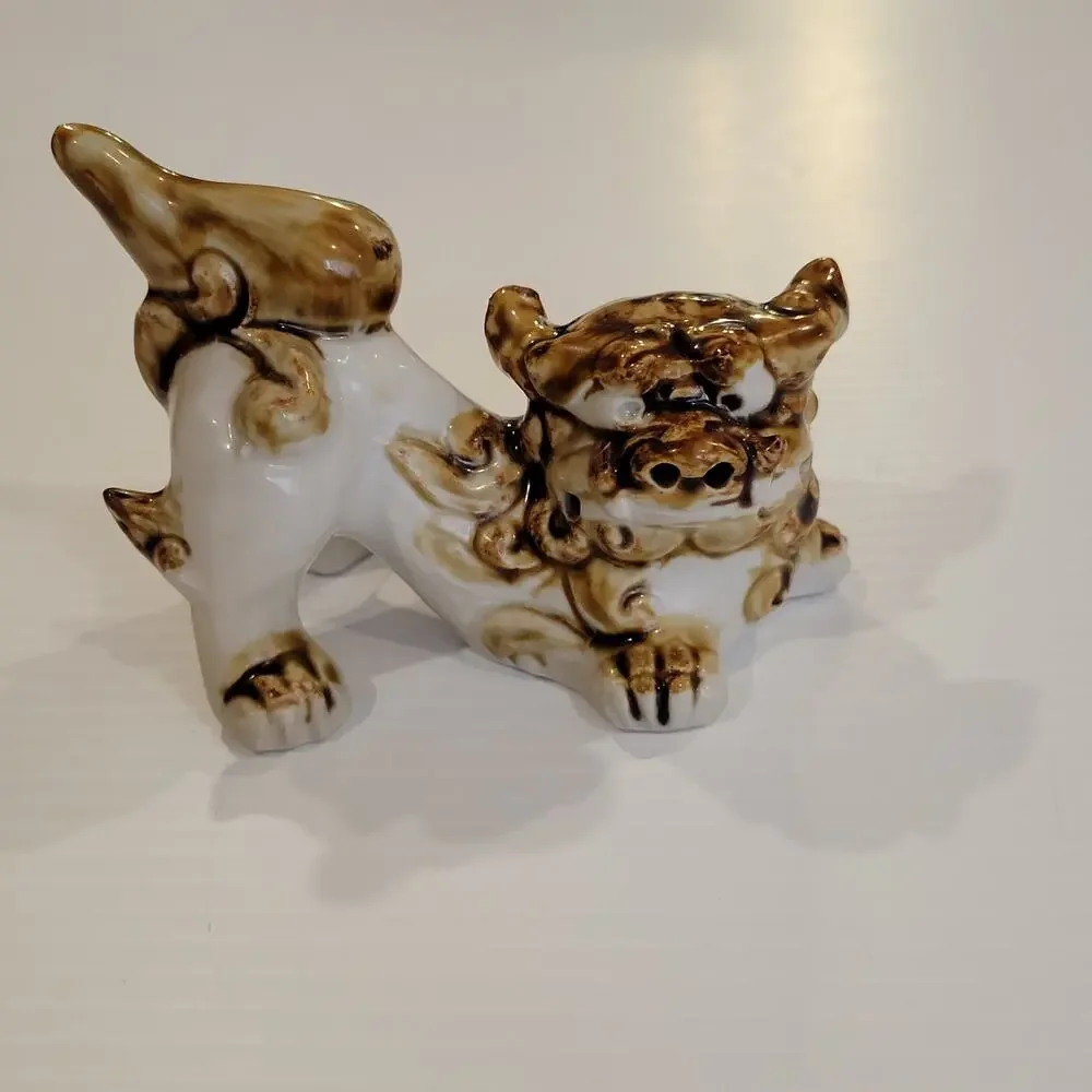 Vintage Unique Chinese Asian Foo Dogs-Fu Figurine